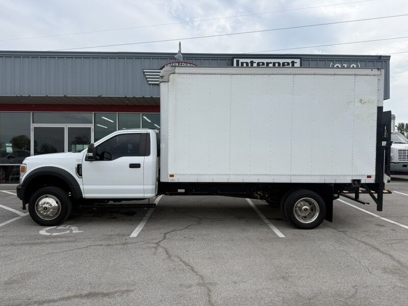 2020 Ford F-450 7.3L Gas Box Truck w/ Lift