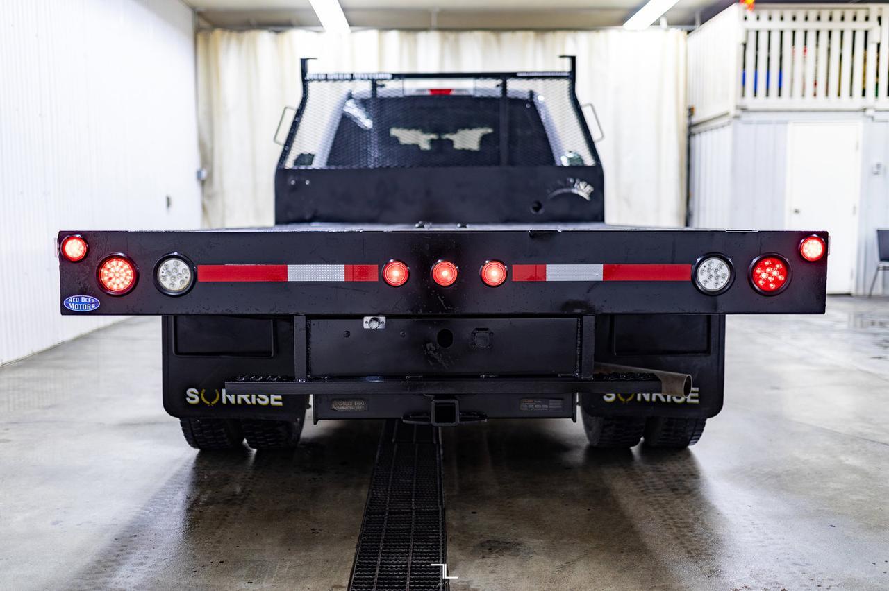 2020 Ford F-550 4x4 Crew Cab XLT Deck Diesel 5th Wheel Hitch Red Deer AB