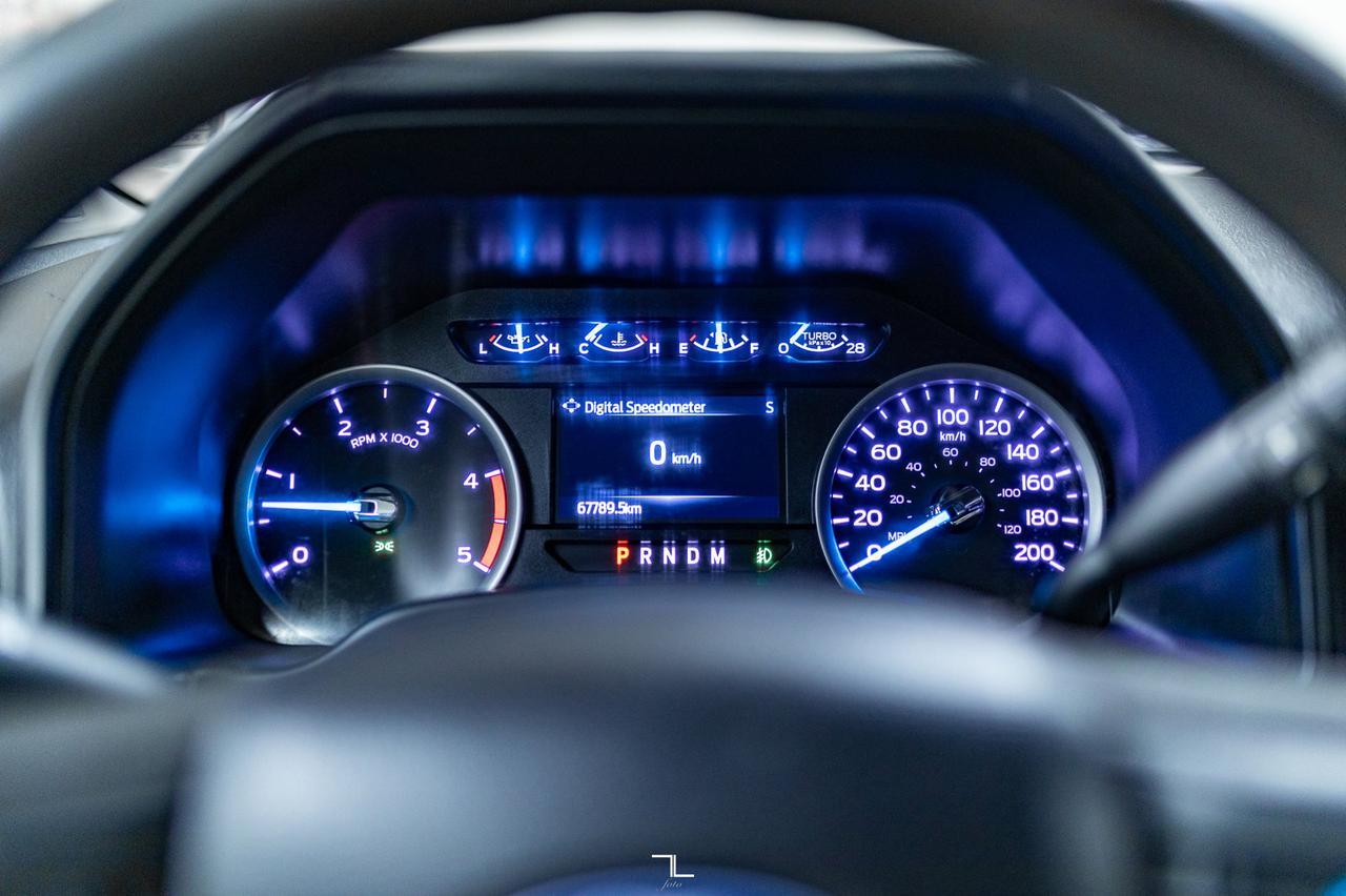 2020 Ford F-550 4x4 Crew Cab XLT Deck Diesel 5th Wheel Hitch Red Deer AB