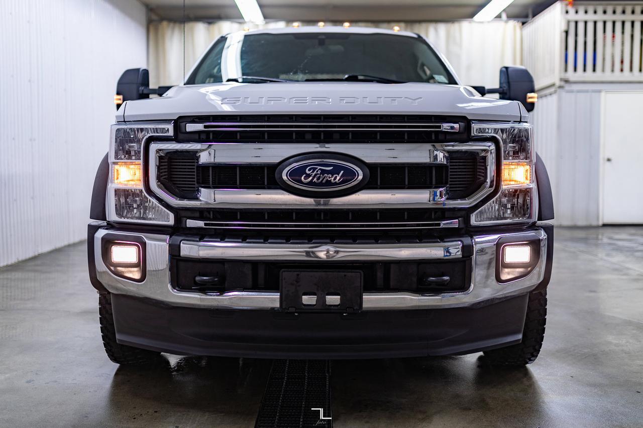 2020 Ford F-550 4x4 Crew Cab XLT Deck Diesel 5th Wheel Hitch Red Deer AB
