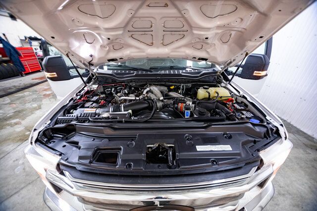 2020 Ford F-550 4x4 Crew Cab XLT Deck Diesel Dually Red Deer AB