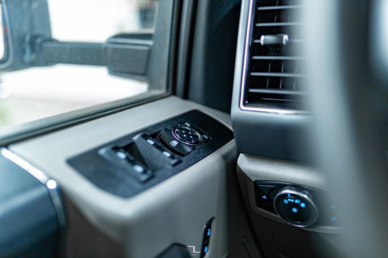 2020 Ford F-550 4x4 Crew Cab XLT Deck Diesel Dually Red Deer AB