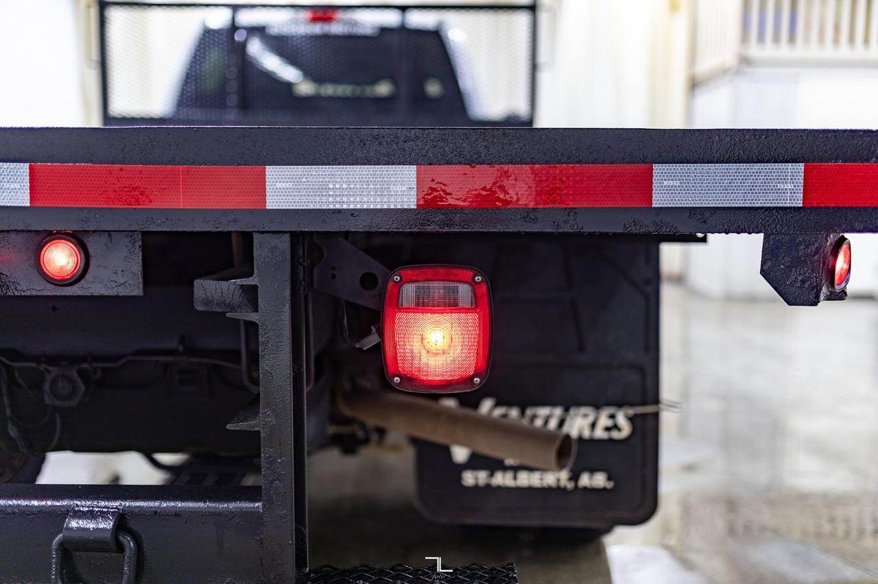 2020 Ford F-550 4x4 Crew Cab XLT Deck Diesel Dually Red Deer AB