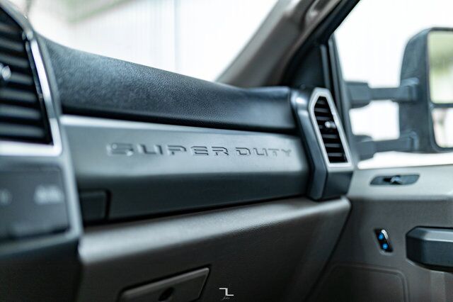 2020 Ford F-550 4x4 Crew Cab XLT Deck Diesel Dually Red Deer AB