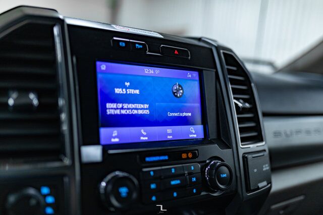 2020 Ford F-550 4x4 Crew Cab XLT Deck Diesel Dually Red Deer AB