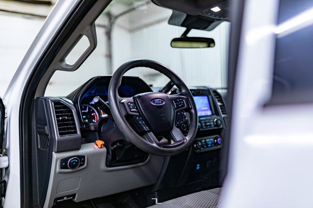 2020 Ford F-550 4x4 Crew Cab XLT Deck Diesel Dually Red Deer AB