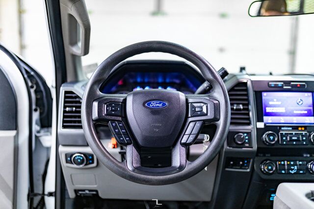 2020 Ford F-550 4x4 Crew Cab XLT Deck Diesel Dually Red Deer AB