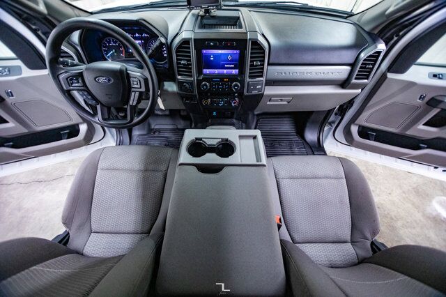 2020 Ford F-550 4x4 Crew Cab XLT Deck Dually BCam Red Deer AB