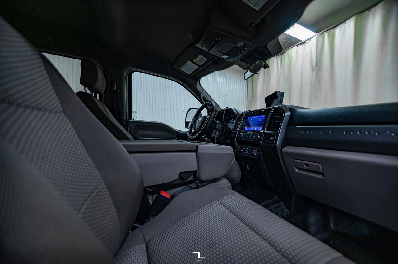 2020 Ford F-550 4x4 Crew Cab XLT Deck Dually BCam Red Deer AB