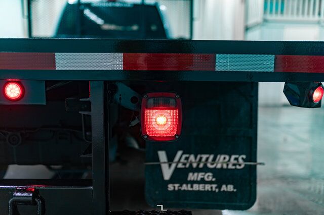 2020 Ford F-550 4x4 Crew Cab XLT Deck Dually BCam Red Deer AB