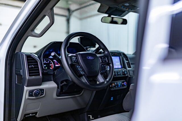 2020 Ford F-550 4x4 Crew Cab XLT Deck Dually BCam Red Deer AB