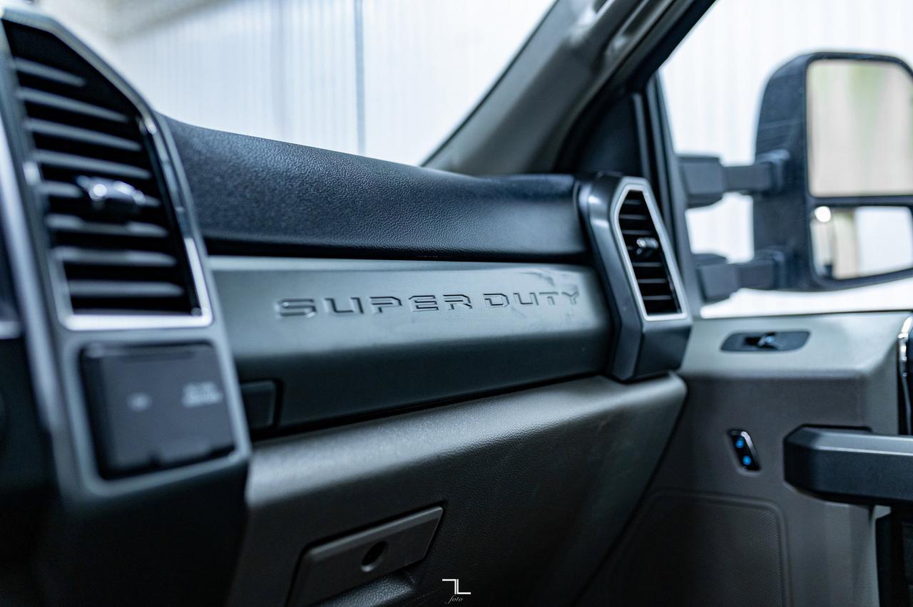 2020 Ford F-550 4x4 Crew Cab XLT Deck Dually Red Deer AB