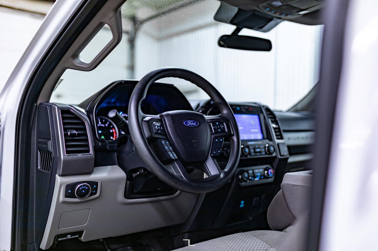 2020 Ford F-550 4x4 Crew Cab XLT Deck Dually Red Deer AB