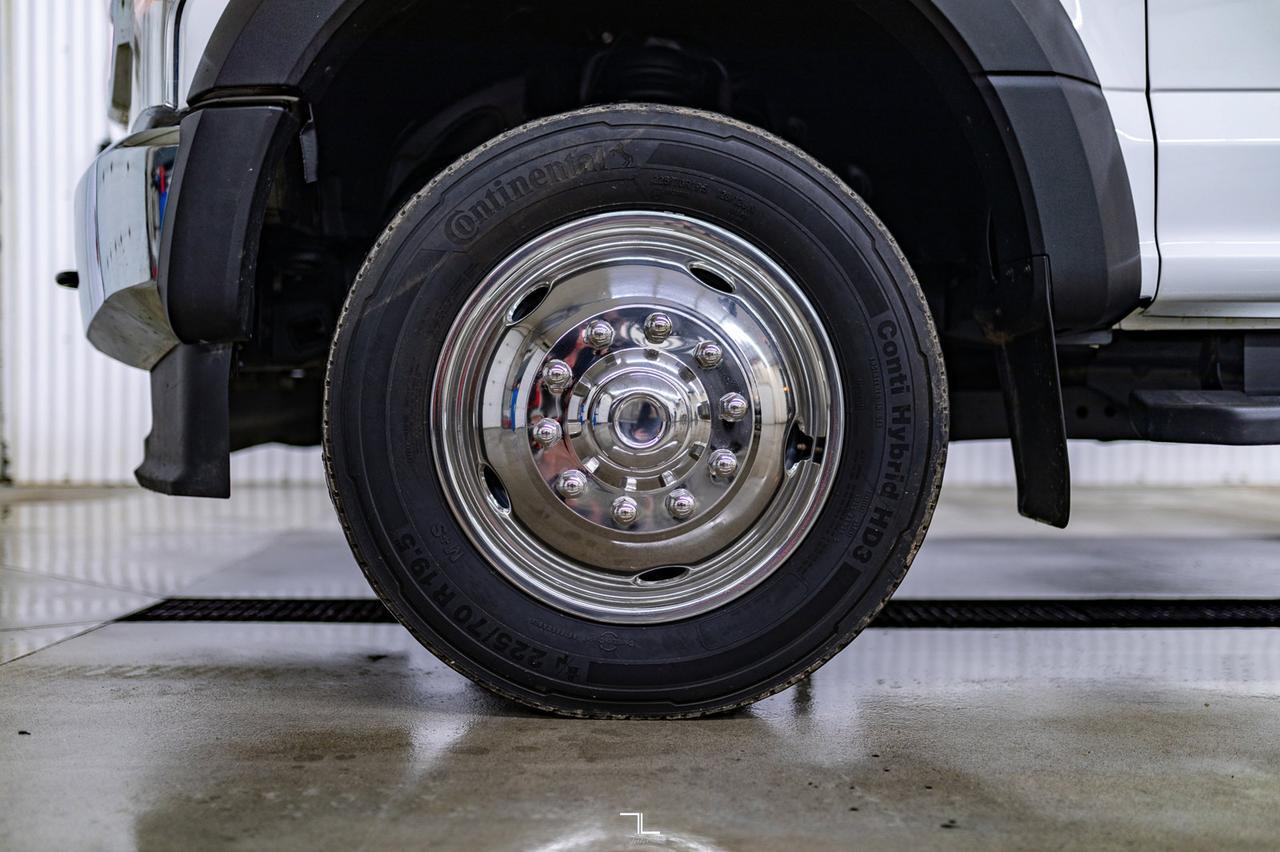 2020 Ford F-550 4x4 Crew Cab XLT Deck Dually Red Deer AB