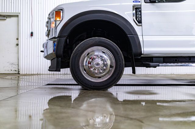 2020 Ford F-550 4x4 Crew Cab XLT Deck Dually Red Deer AB