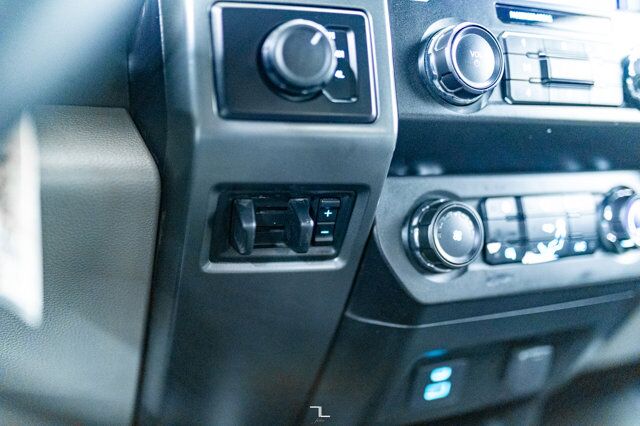 2020 Ford F-550 4x4 Crew Cab XLT Deck Dually Red Deer AB