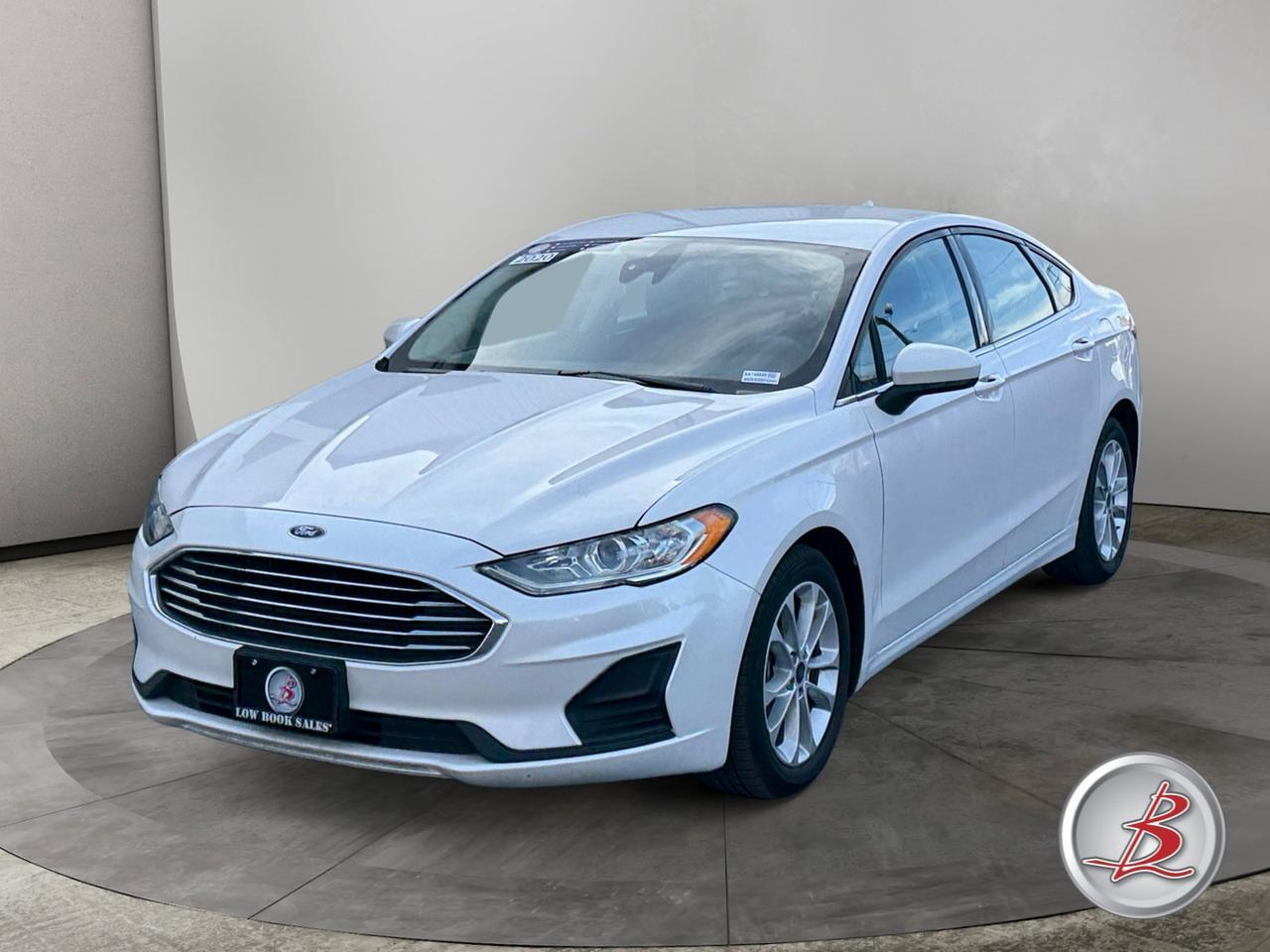 2020 Ford FUSION SE