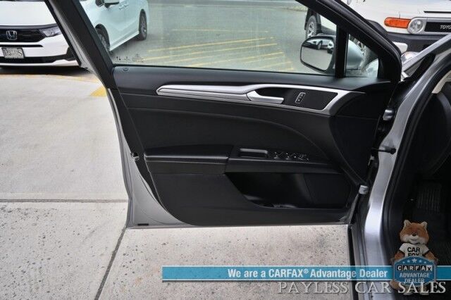 2020 Ford Fusion SE / AWD / 2.0L Ecoboost / Power & Heated Cloth Seats / Blind Spot & Lane Departure Alert / Apple CarPlay & Android Auto / Back Up Camera / Push Button Start / Alloy Wheels / 29 MPG / 1-Owner Anchorage AK