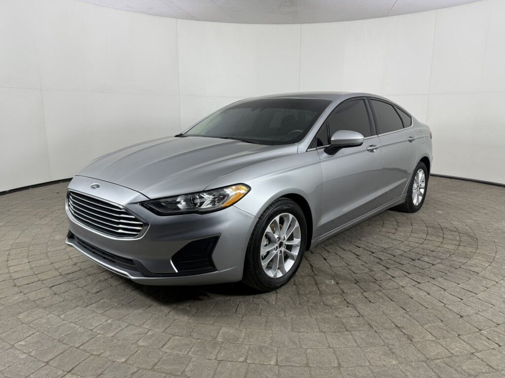 2020 Ford Fusion SE FWD