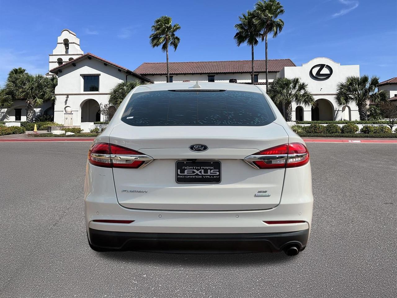 2020 Ford Fusion SE