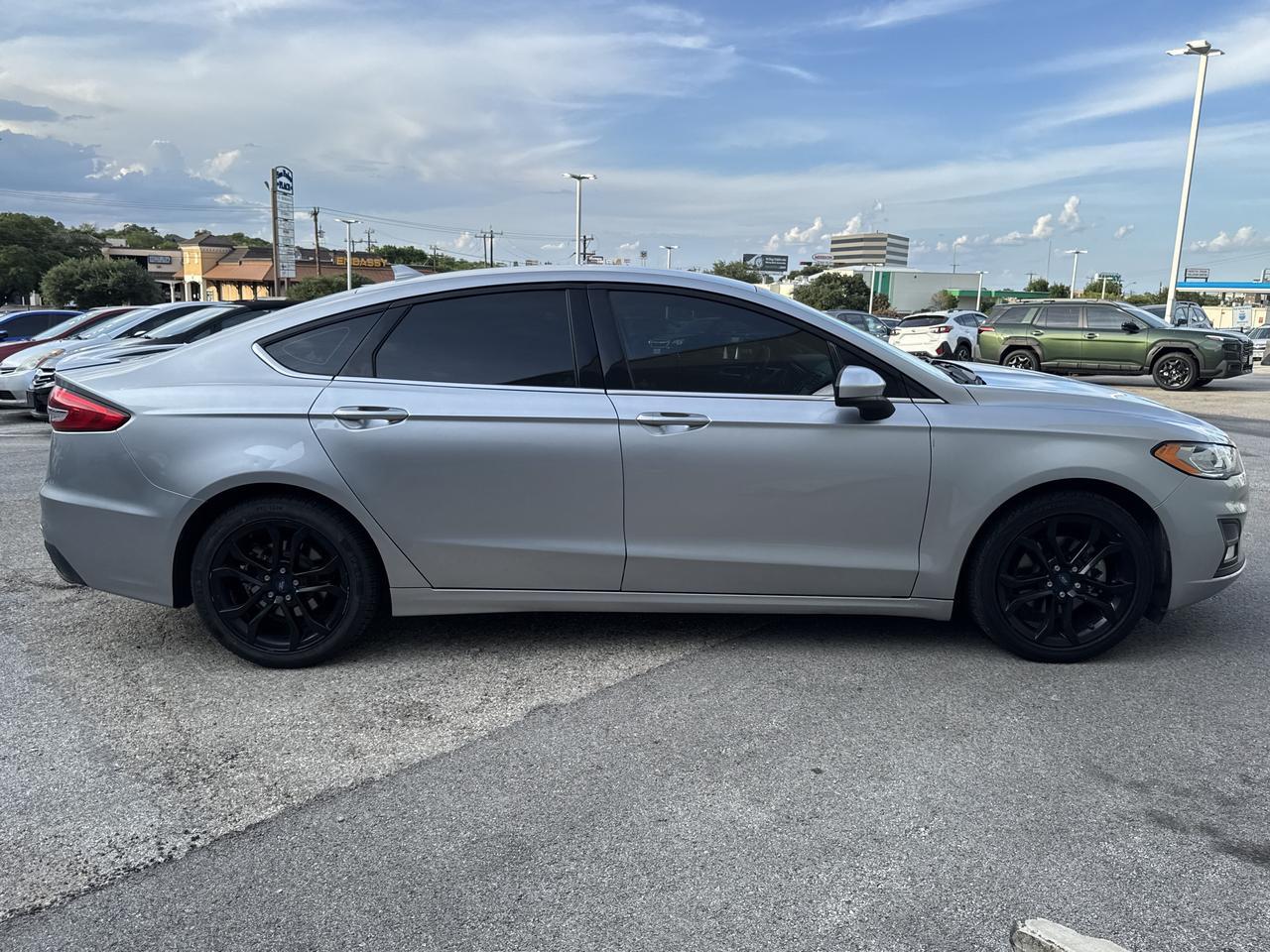 2020 Ford Fusion SE