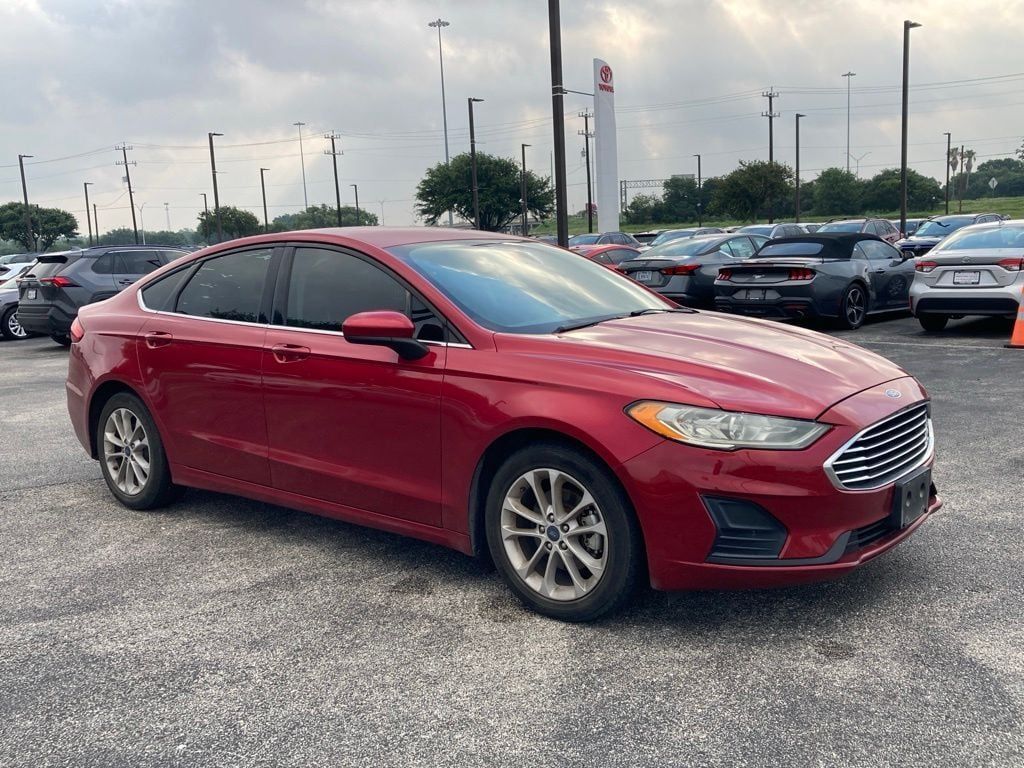 2020 Ford Fusion SE