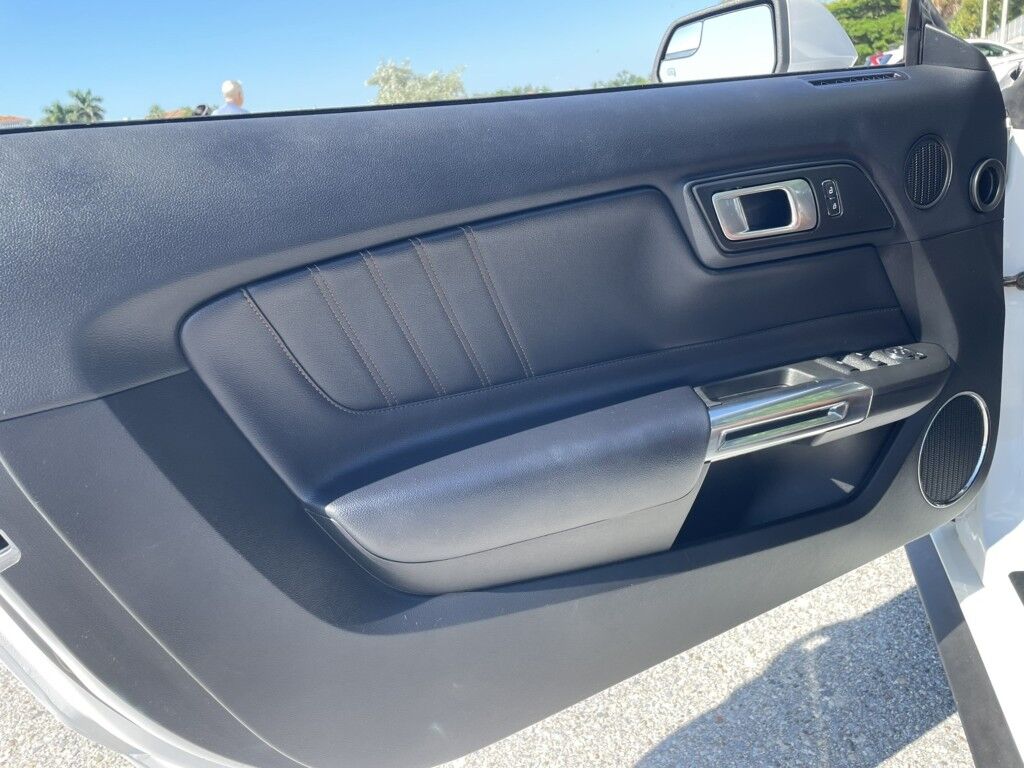 2020 Ford Mustang ECOBOOST PREMIUM~NAVIGATION~POWER SEATS~POWER LOCKS AND WINDOWS~ Sarasota FL