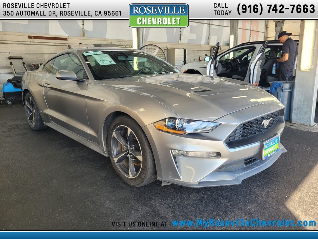 2020 Ford Mustang EcoBoost