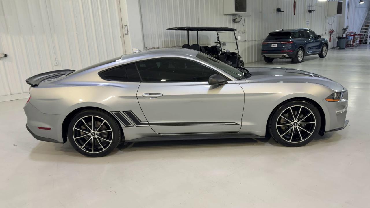 2020 Ford Mustang EcoBoost
