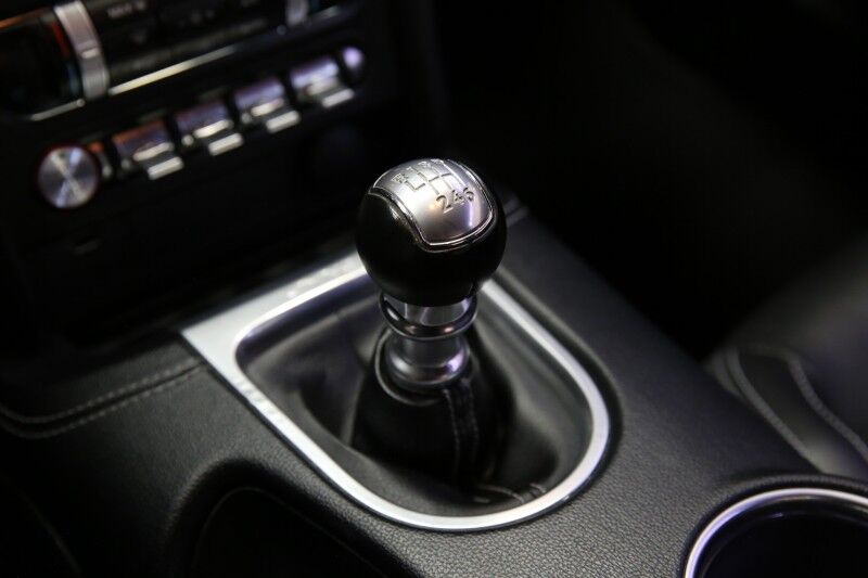 2020 Ford Mustang GT Premium Plainview NY