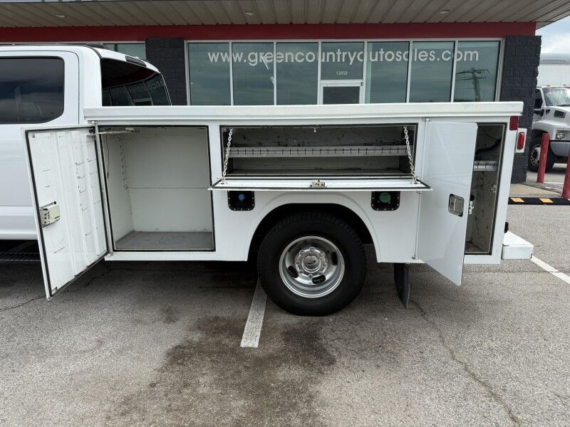 2020 Ford Super Crew F-350 DRW Diesel Utility XLT Collinsville OK