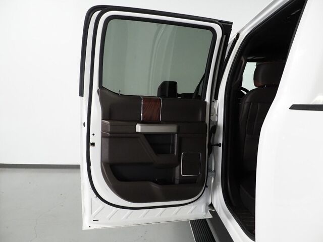 2020 Ford Super Duty F-250 King Ranch Crew Cab 4WD *6.7L DIESEL, ULTIMATE PKG, NAVIGATION, ADAPTIVE CRUISE, SAFETY ALERTS, 360 CAMERAS, TWIN PANEL MOONROOF, LEATHER, CLIMATE SEATS, HEATED STEERING, BANG & OLUFSEN, WIRELESS CHARGING Round Rock TX