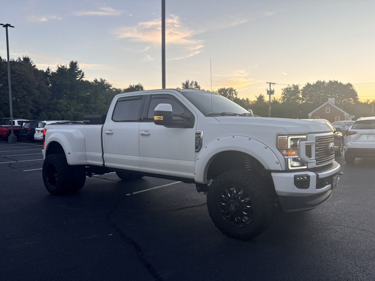 2020 Ford Super Duty F-350 DRW LARIAT