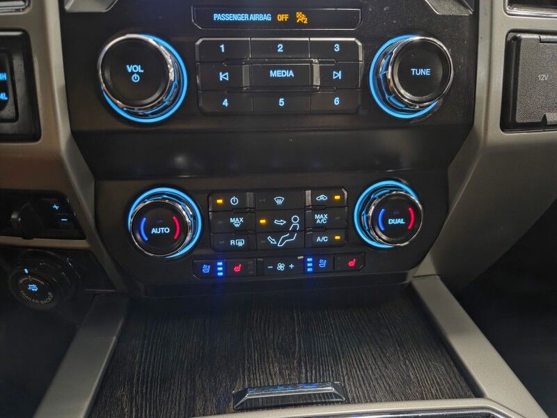 2020 Ford Super Duty F-350 LARIAT 6.7L Diesel Dually GPS Camera FREE WARRANTY Arlington TX