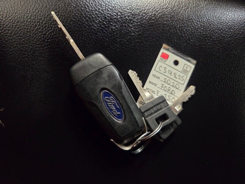 2020 Ford Super Duty F-350 Lariat Long Bed FX4 4WD 6.7L Diesel GPS Camera NEW 35in Tires Arlington TX