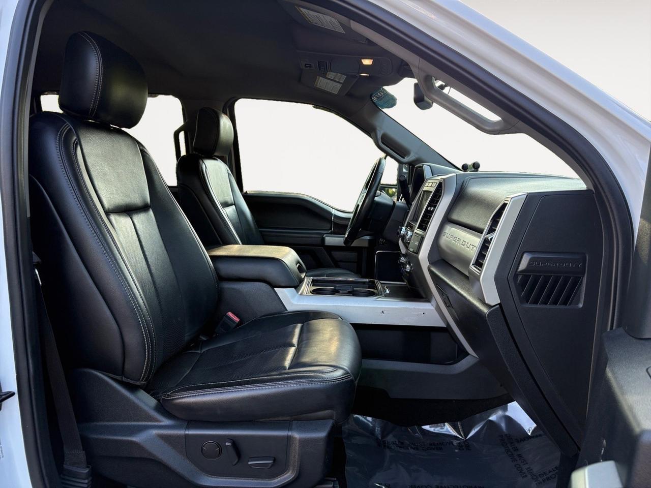 2020 Ford Super Duty F-350 SRW LARIAT, BED LINER, TOW PACKAGE, RUNNING BOARDS, BACKUP CAMERA, REMOTE START, LANE KEEP, FORWARD COLLISION, HEATED & COOLING SEATS, TAILGATE STEPS, CHROME WHEELS, APPLE CARPLAY/ANDROID AUTO, CLEAN CARFAX, GO SUPER DUTY IN THIS F-350! Virginia Beach VA