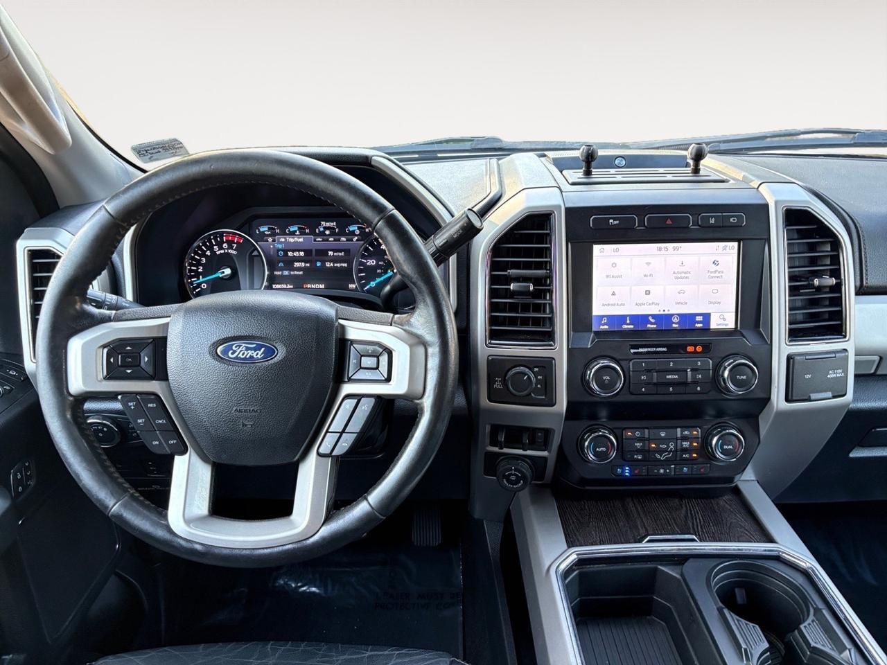 2020 Ford Super Duty F-350 SRW LARIAT, BED LINER, TOW PACKAGE, RUNNING BOARDS, BACKUP CAMERA, REMOTE START, LANE KEEP, FORWARD COLLISION, HEATED & COOLING SEATS, TAILGATE STEPS, CHROME WHEELS, APPLE CARPLAY/ANDROID AUTO, CLEAN CARFAX, GO SUPER DUTY IN THIS F-350!