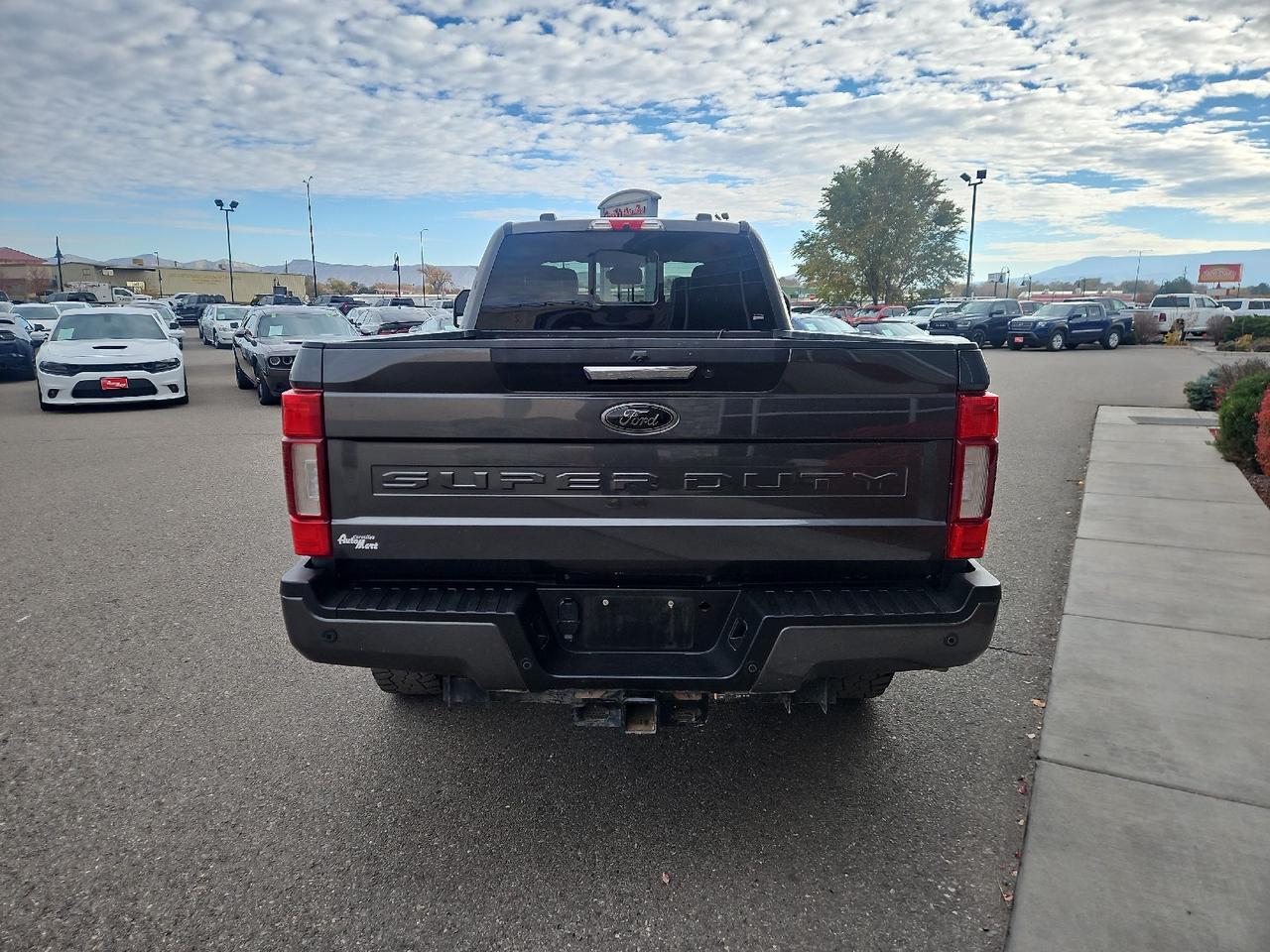 2020 Ford F-350 Lariat photo 4