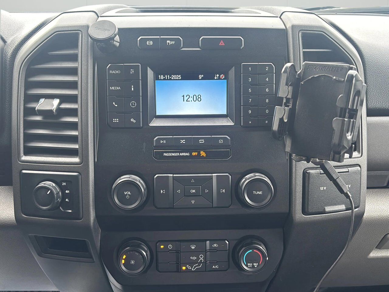 2020 Ford Super Duty F-550 DRW XL - READY FOR WORK! Sherwood Park AB