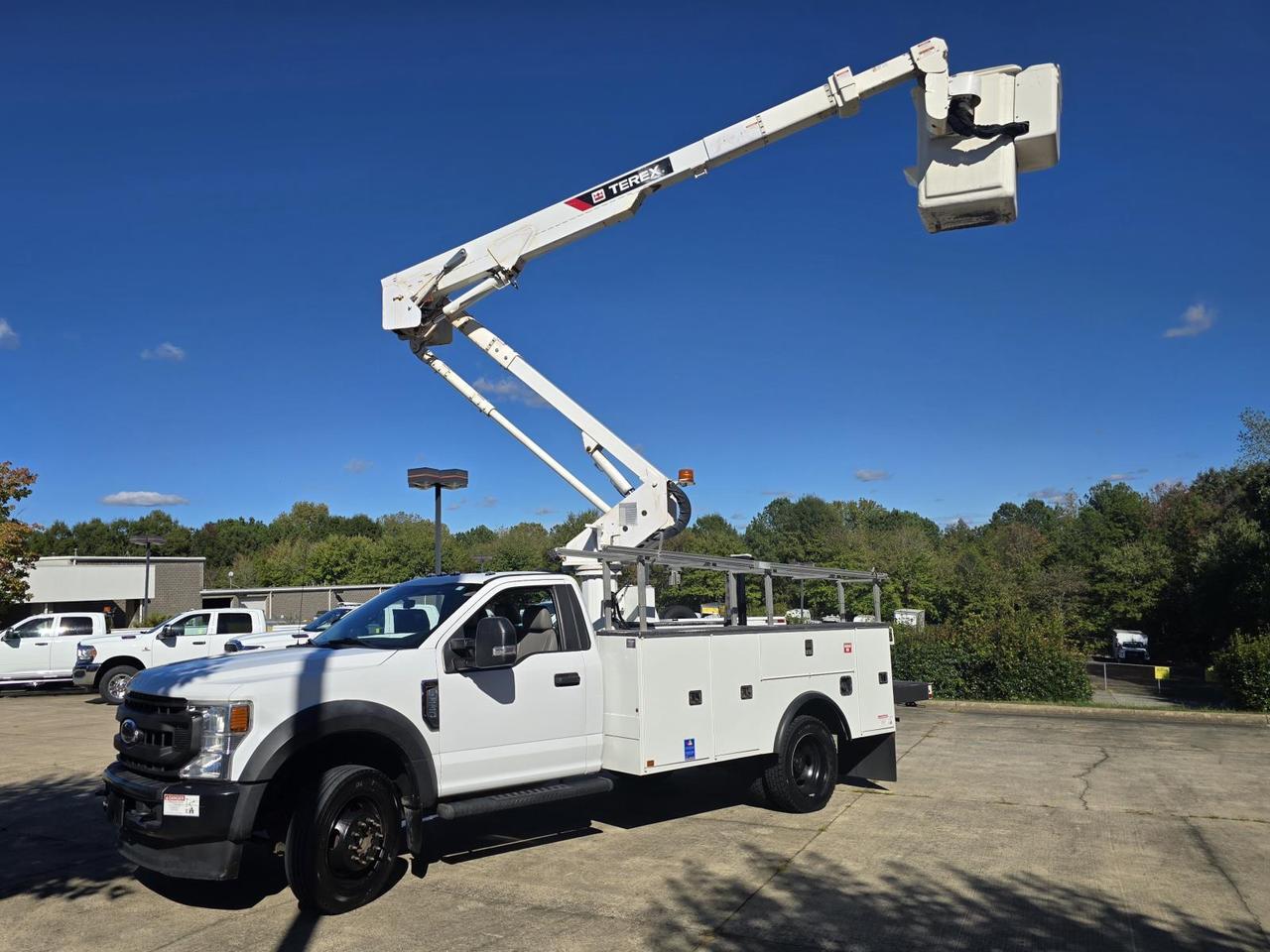 2020 Ford Super Duty F-550 DRW XL 4WD Regular Cab Bucket Lift Truck Concord NC
