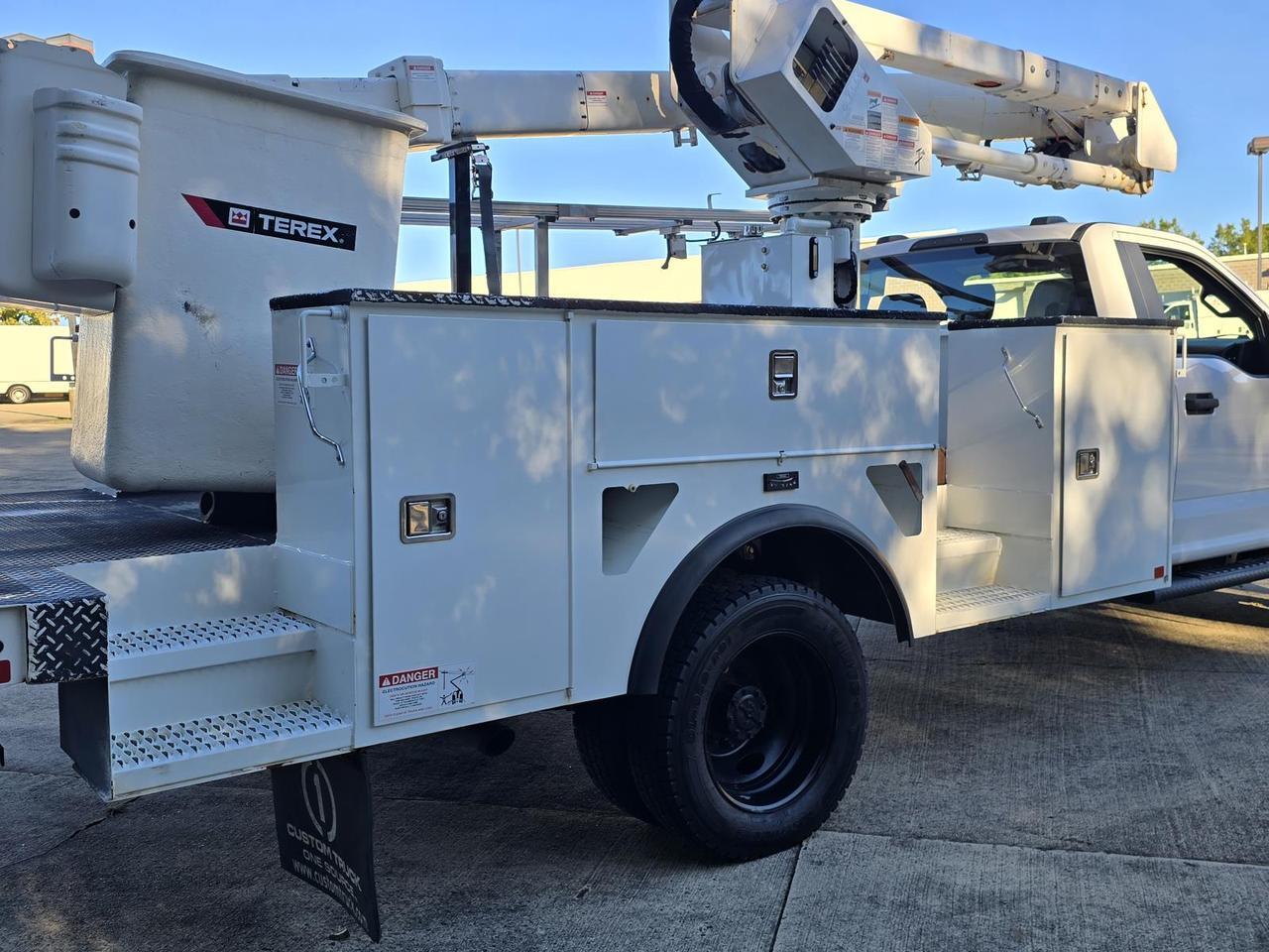 2020 Ford Super Duty F-550 DRW XL 4WD Regular Cab Bucket Lift Truck Concord NC