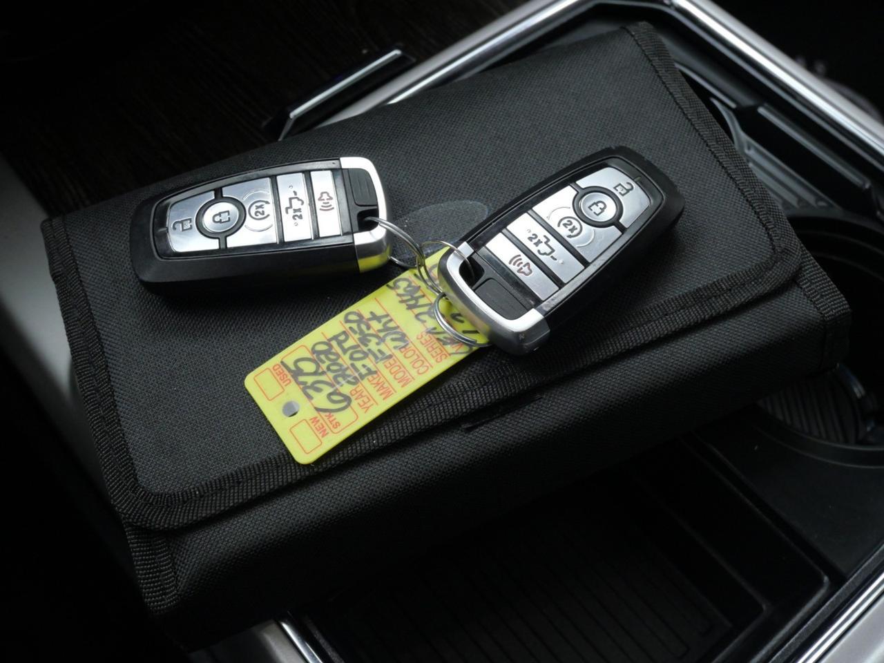 2020 Ford Super Duty Lariat F-350 DRW 4x4 LARIAT Mansfield TX