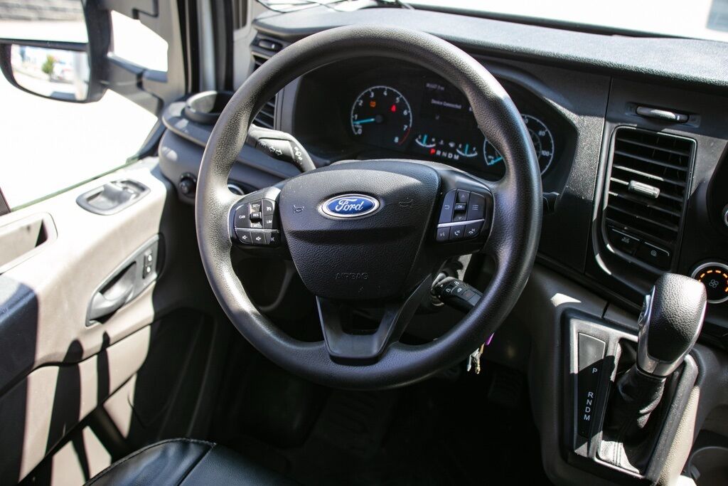 2020 Ford Transit Cutaway photo 17