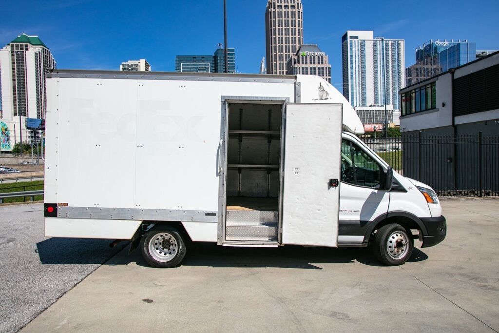 2020 Ford Transit Cutaway photo 9