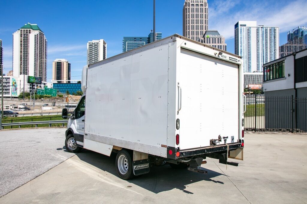 2020 Ford Transit Cutaway photo 10