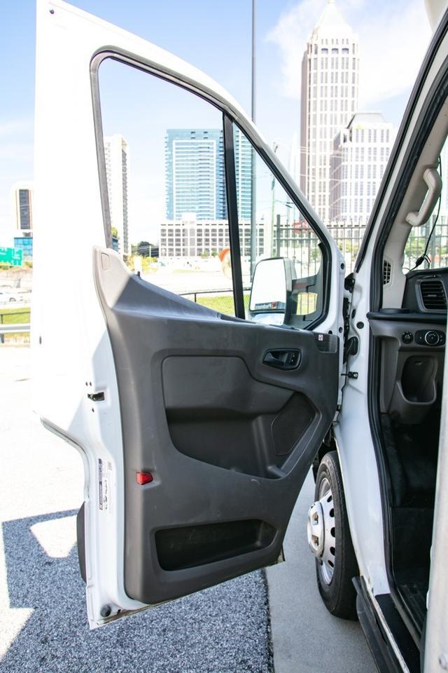 2020 Ford Transit Cutaway photo 23