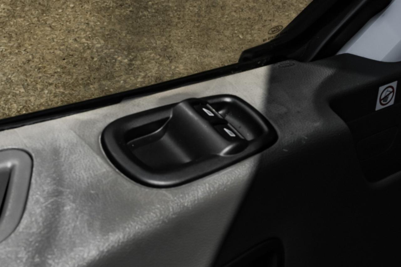 2020 Ford Transit Cargo Van photo 27
