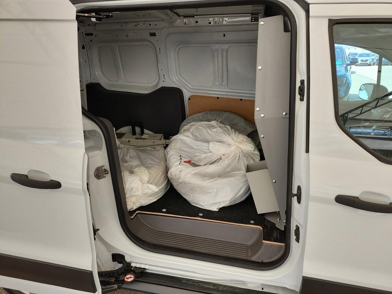 2020 Ford Transit Connect Van XL FWD | Low KMs | 2L I4 | Keyless Entry | Rearview Camera | Bluetooth | Remote Start Redwater AB