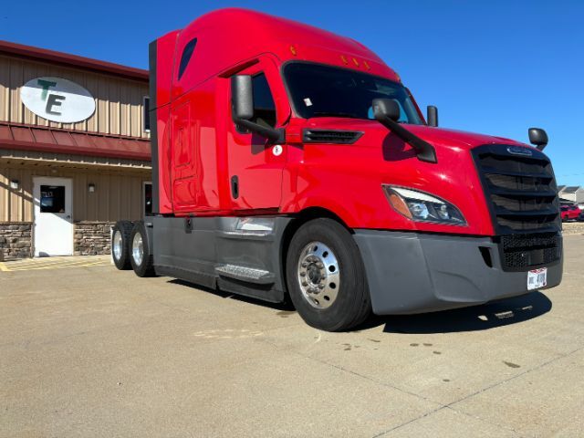 2020 Freightliner Cascadia 126 .