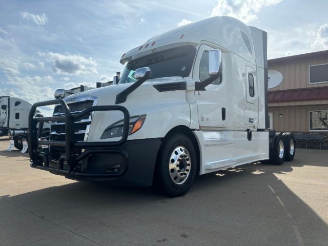 2020 Freightliner Cascadia 126 .